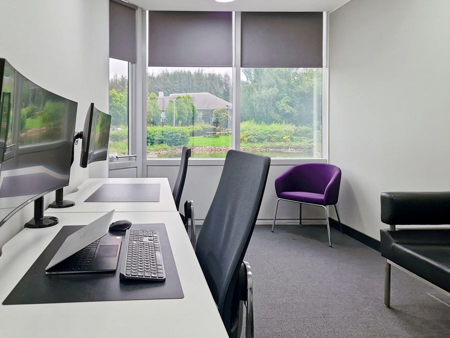 East Kilbride, Peel Park