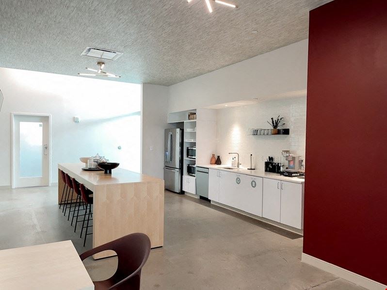 Signature Workspace - Cherry Hill