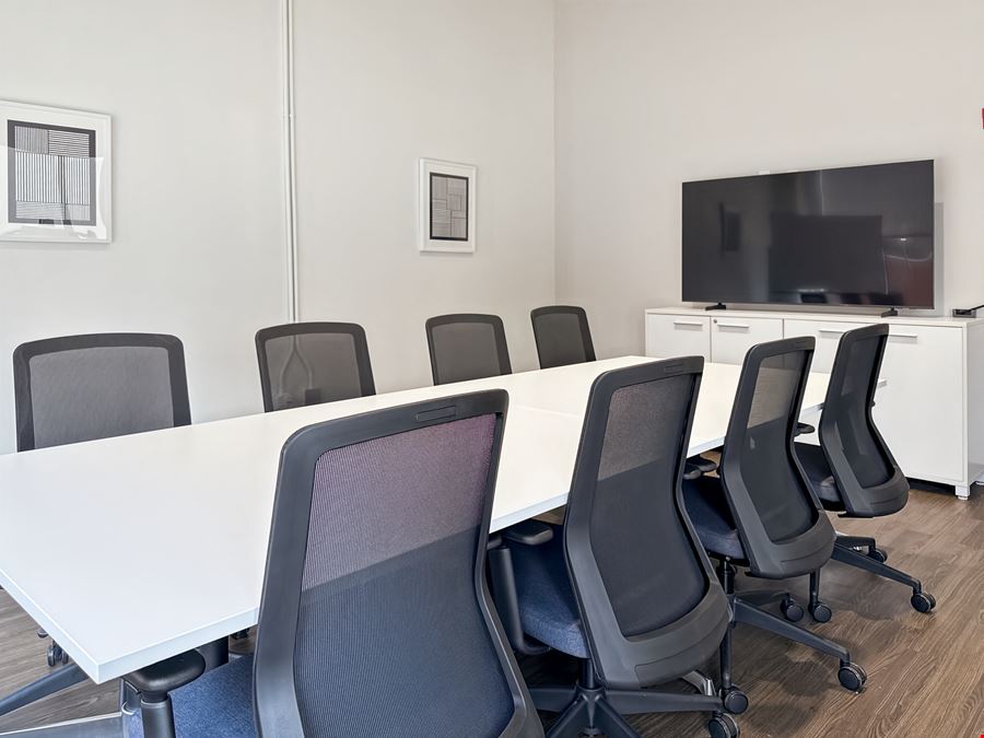 WV, Charleston - Quarrier St