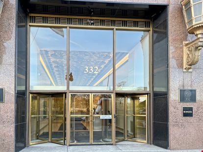 IL, Chicago - 332 S Michigan Avenue