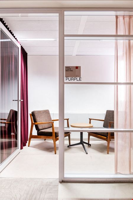 Silversquare  Louise