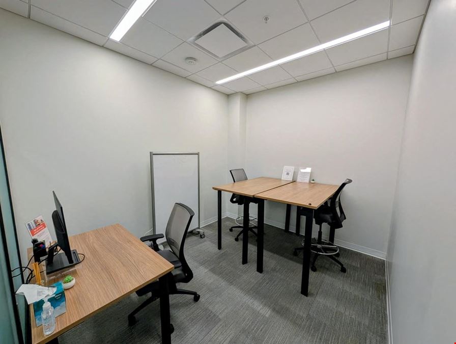 3 Desk Team Room
