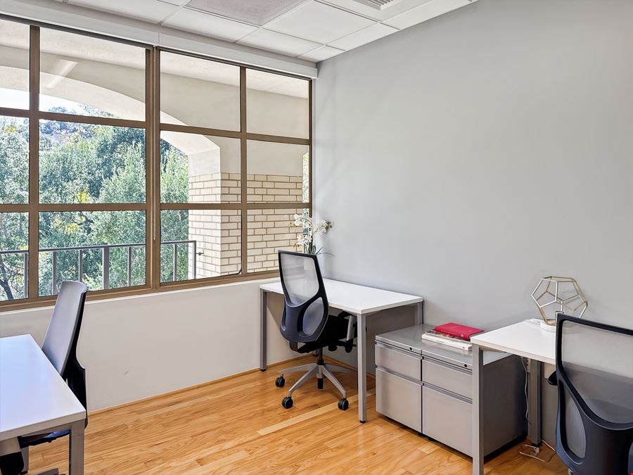 CA, Calabasas - Spaces Park Calabasas