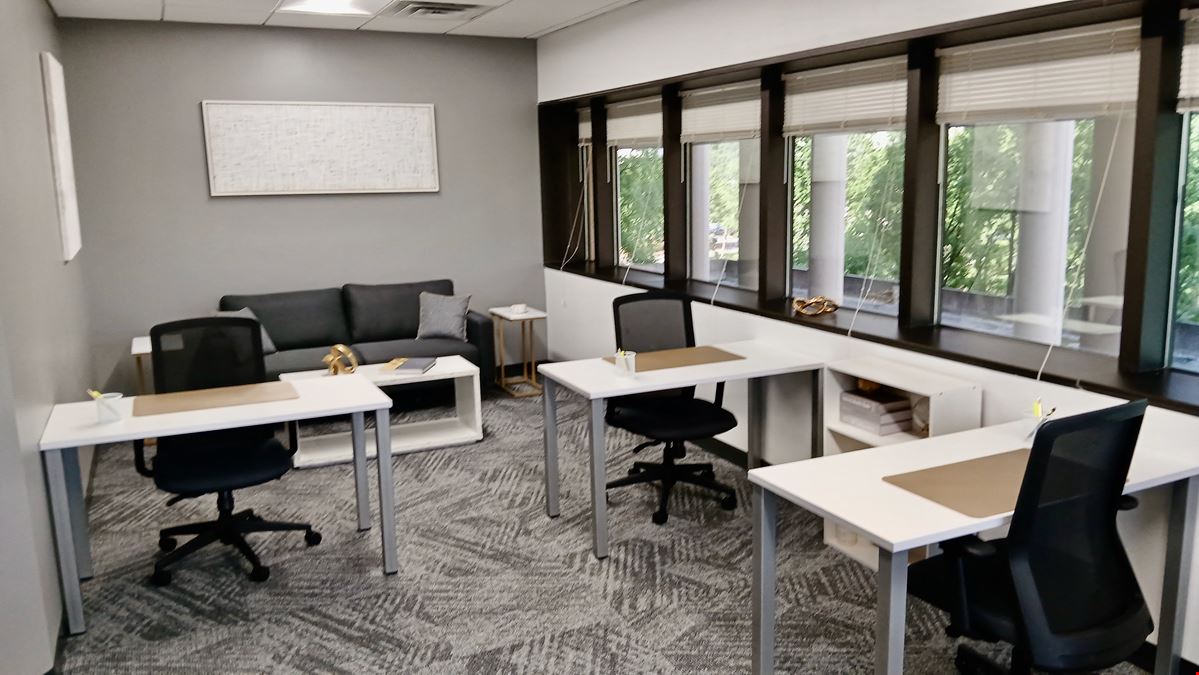 NJ, Edison - Fieldcrest Avenue