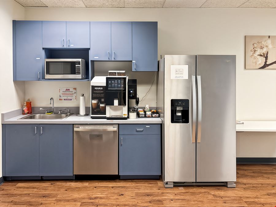 CA, Torrance - Skypark Ave