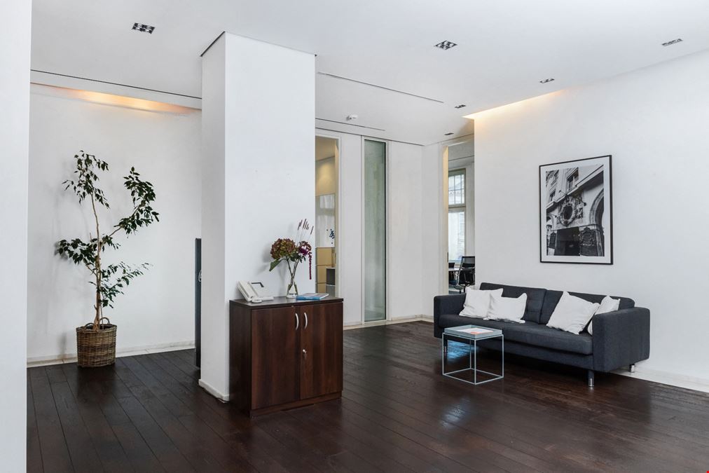 THE GATE BERLIN - UDL