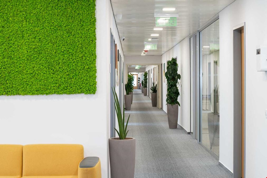 House Of Business - Hungary, Capital Square