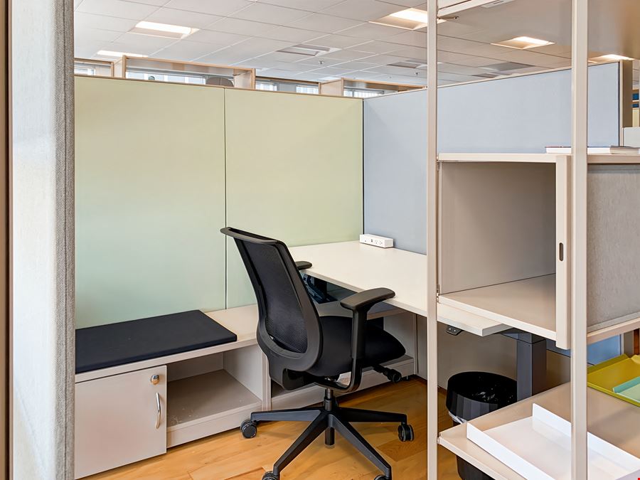 MD, Chevy Chase - Spaces Chase Tower