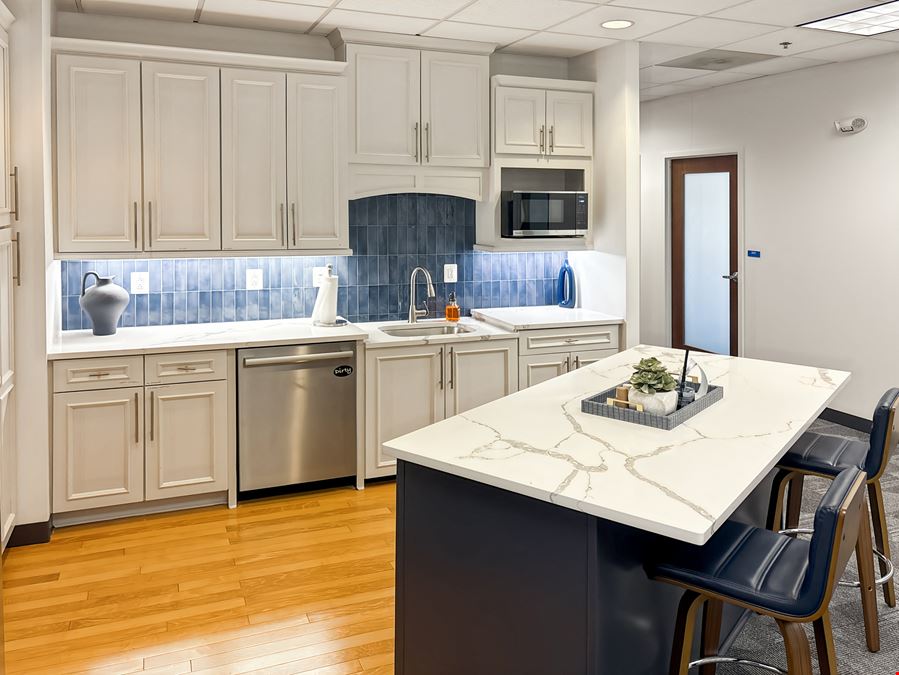 VA, Ashburn - Ashburn Rd