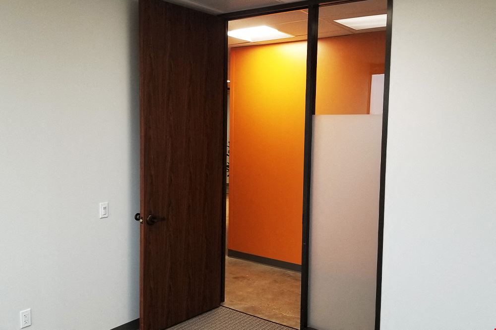 Workstyle Flexible Spaces - 7676 Hillmont