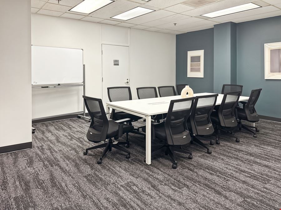 Regus - Greensboro - 301 N Elm