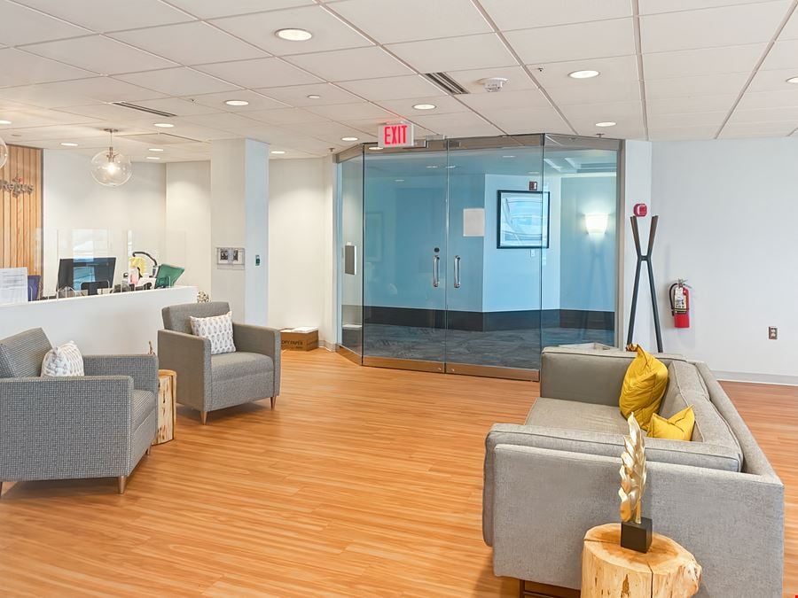 HQ - Novi - Crystal Glen
