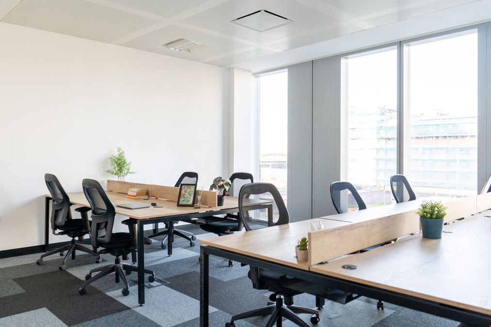 Avenue HQ - St Paul's Square