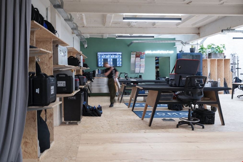 Canvas Offices - FOMO House