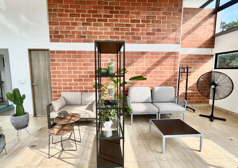 Reset (Hotel-Coworking-Cafe)