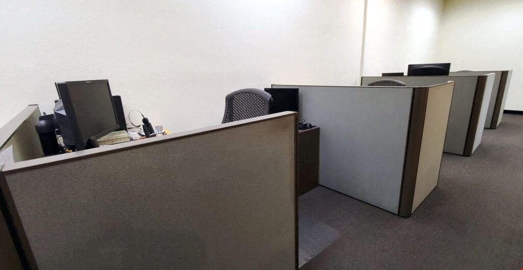 9550 South Eastern Avenue