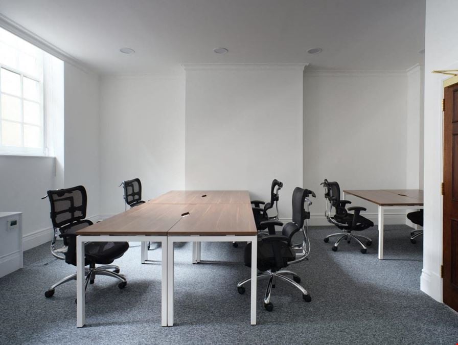 Halkin - 15 Hanover Square