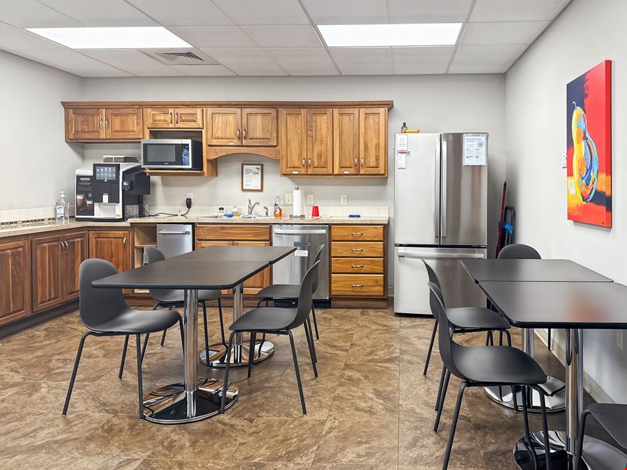 Regus - Hutchinson - 23rd Ave