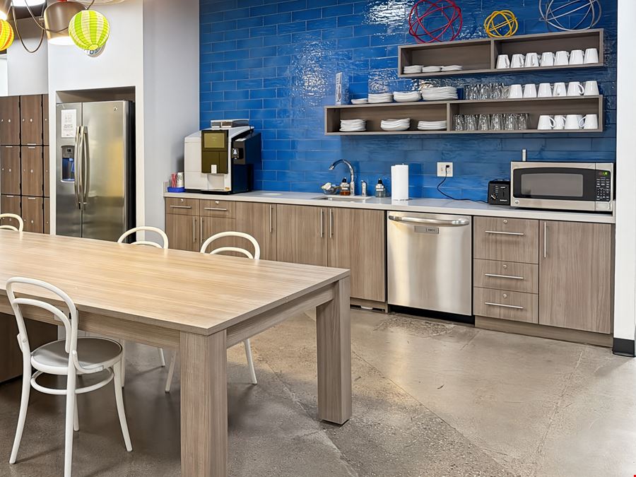 Regus - Phoenix - The Peak