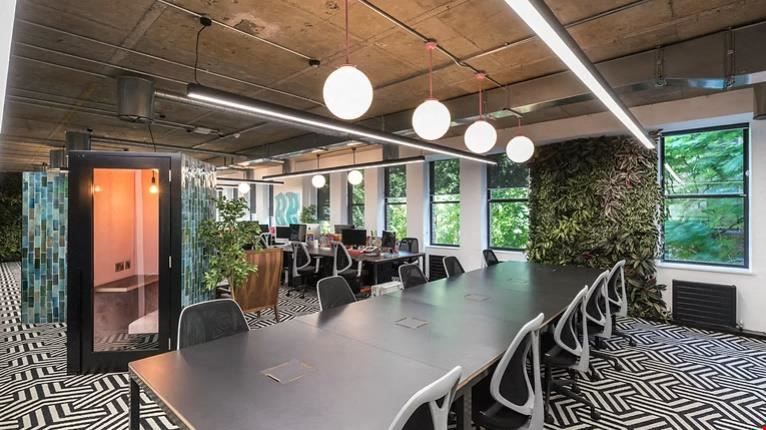 Iconic Offices - The Greenway