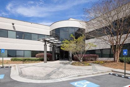 Preview of Expansive Atlanta Brookhaven - desk space in Atlanta