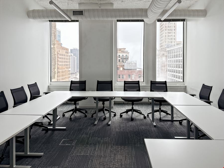 Spaces - Chicago- 1 N State Street