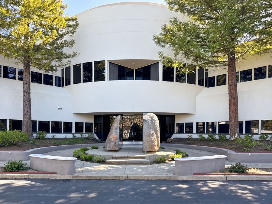 Regus - Richmond - Blume Dr