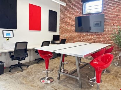 CA, Long Beach - E 3rd St