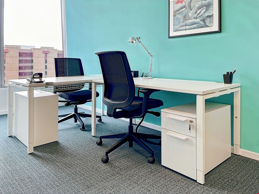 Regus - The Squaire Business Center