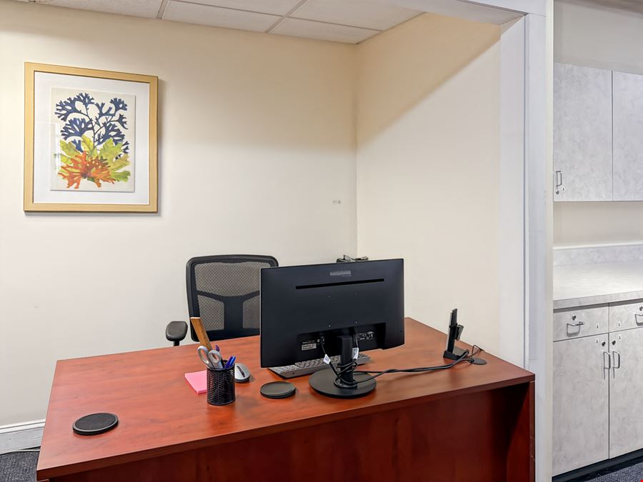 Regus - Tilton - W Main St