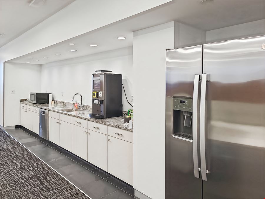 MN, Minneapolis - South 6th St