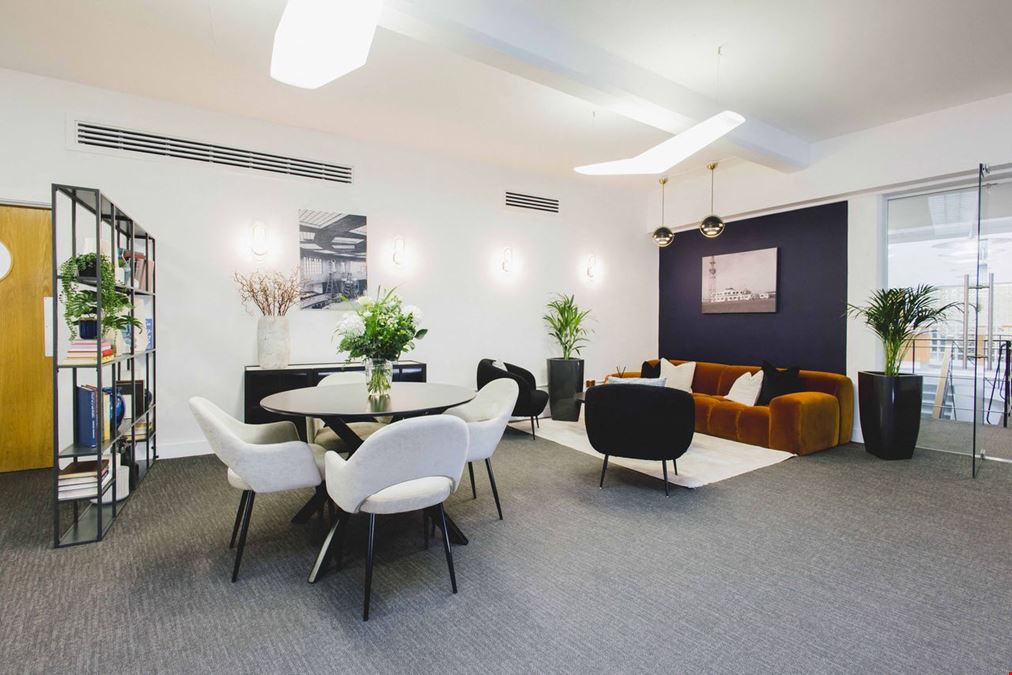 Orega - Gatwick - The Beehive