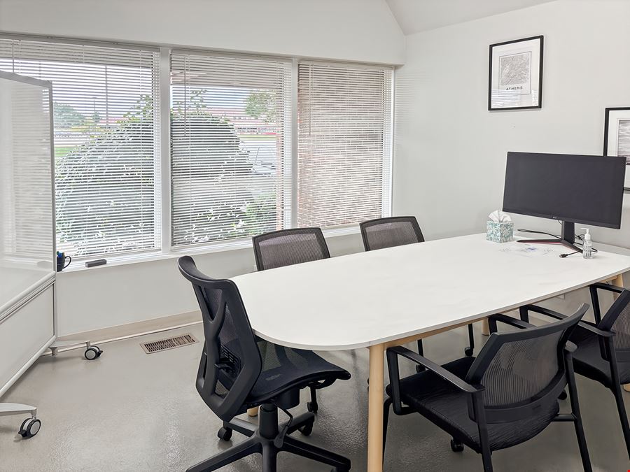 IL, Grayslake - N Atkinson Rd