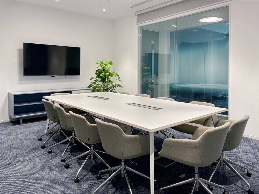 Regus - Eighteen Colegate