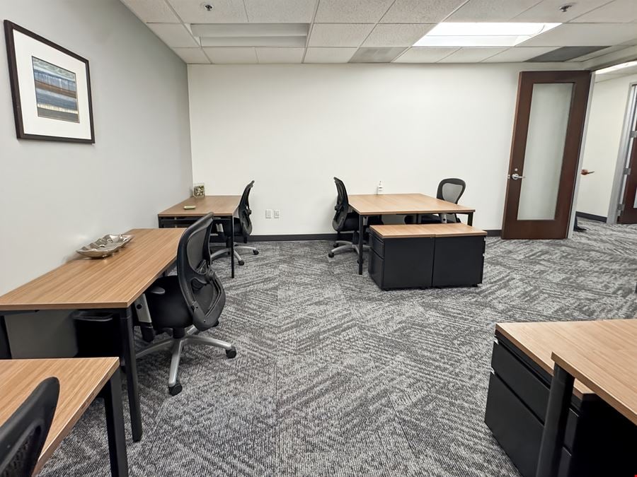 CA, Ontario - One Lakeshore