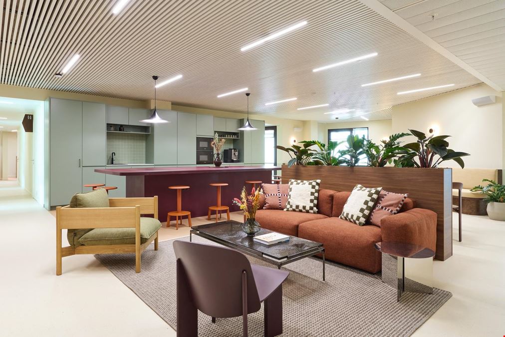 Clockwise Offices - Clockwise - Louise
