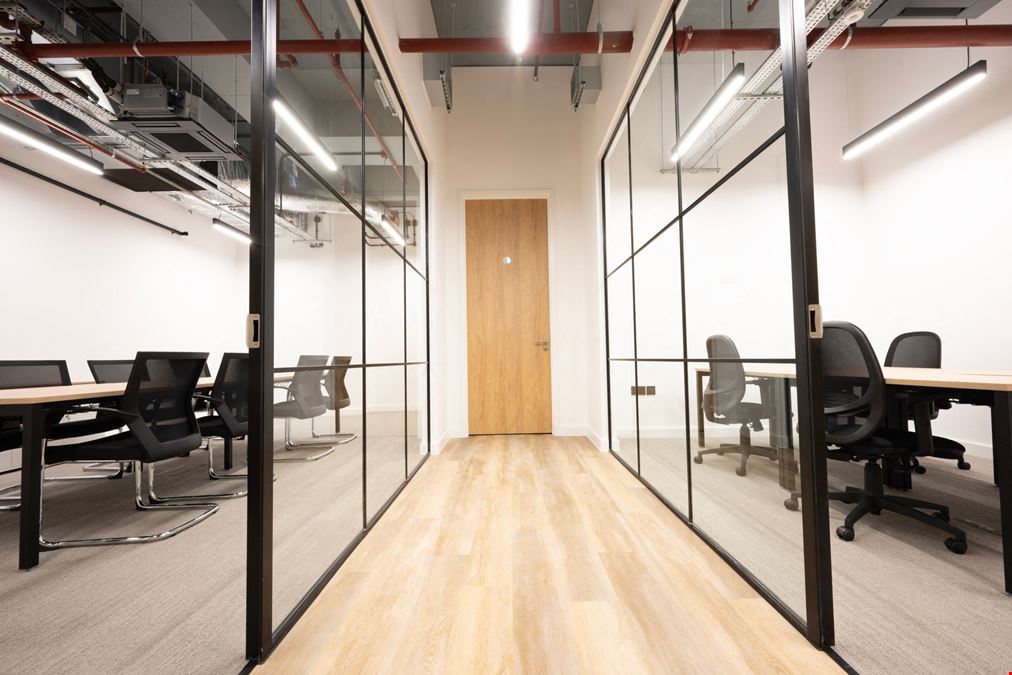 Regus - Chatham Pentagon