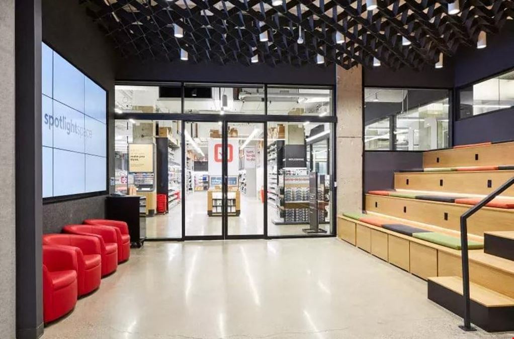 Staples Studio - Toronto - University Ave