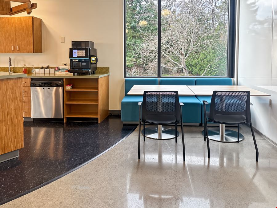 WA, Bainbridge - Ravine Ln