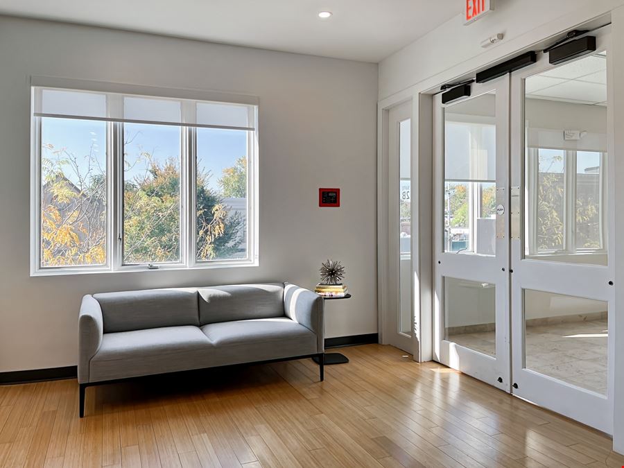 NJ, Englewood - W Palisade Ave