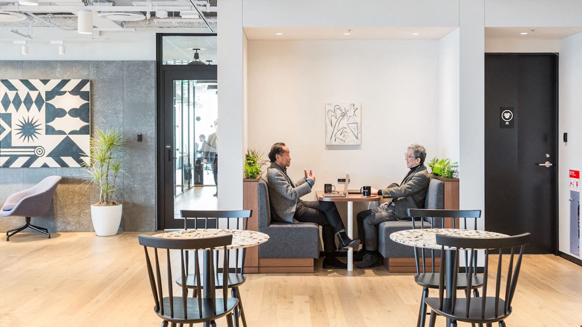 Link Square Shinjuku