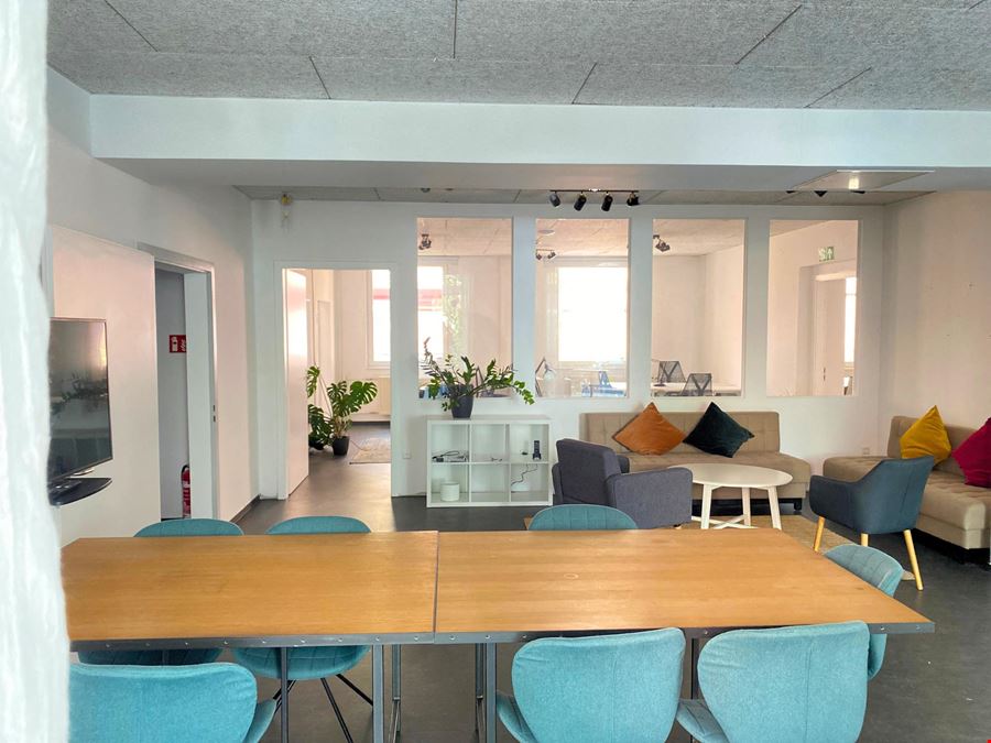 THE GATE BERLIN - TOR 208