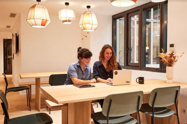 Morning Coworking- Pont De L'Alma