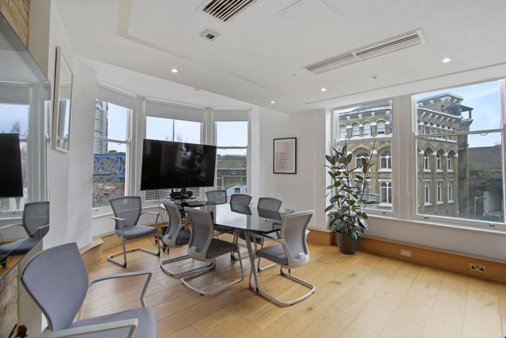 Kitt - Flat Iron Building