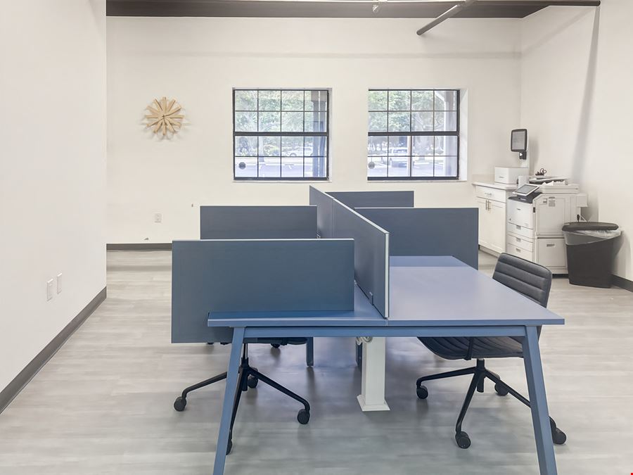 Regus - Largo - East Bay Dr