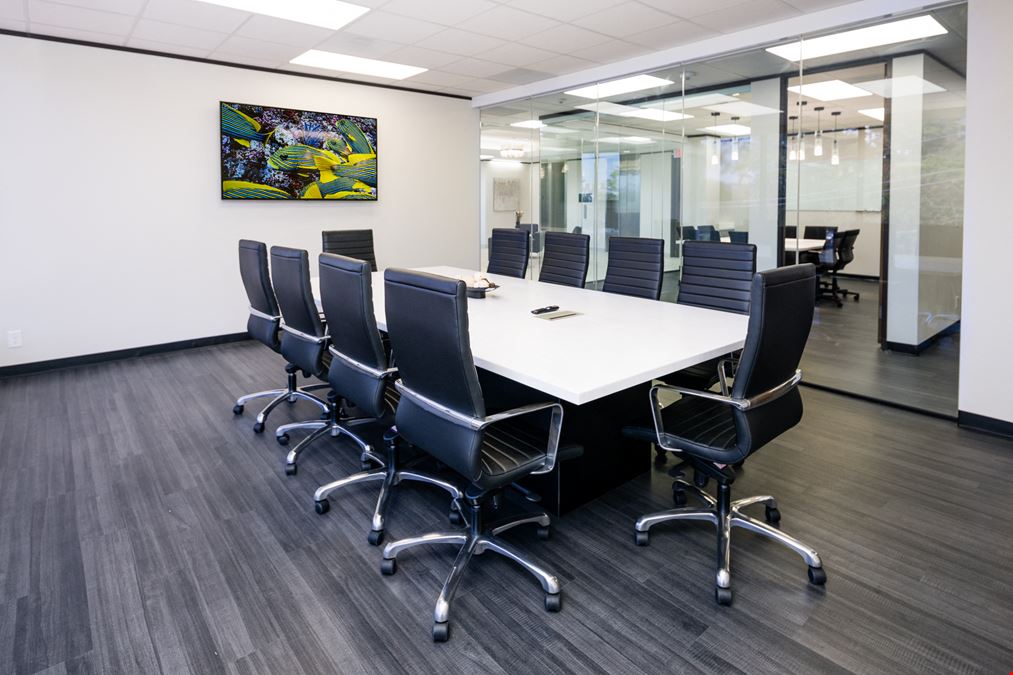 Uptown Office 4801 Woodway Drive