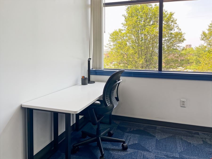 PA, Center Valley - Saucon Creek Rd