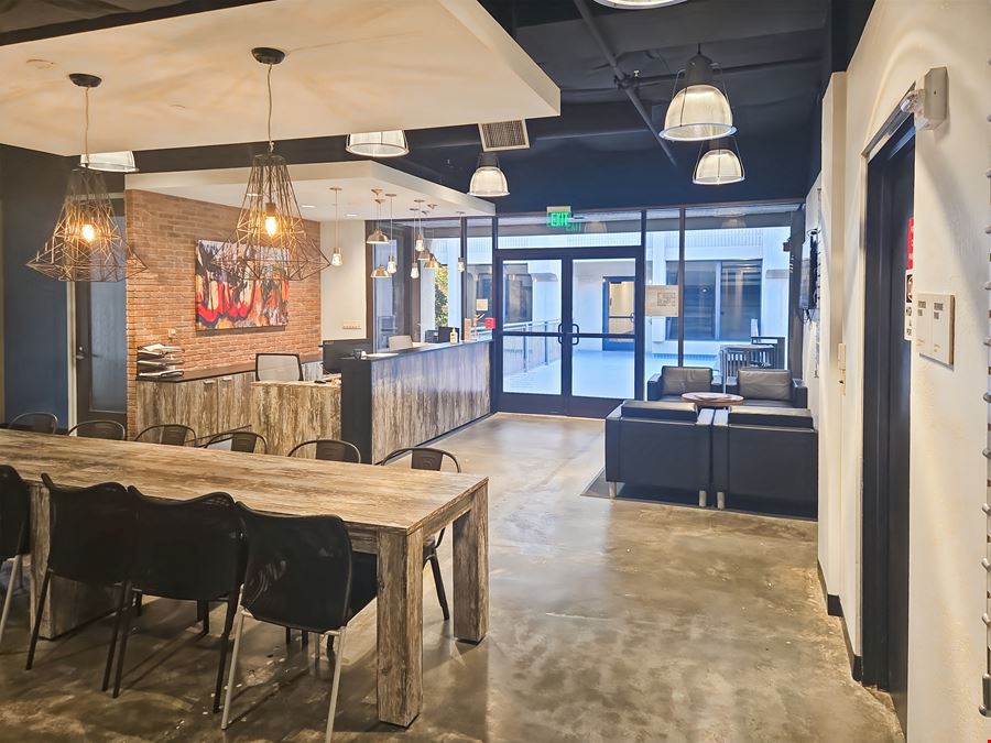 CA, Palo Alto - 4 Palo Alto Square