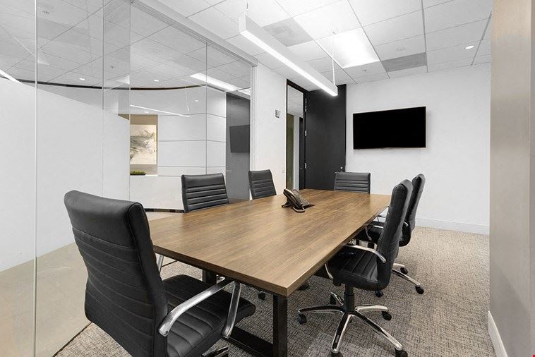 6 Person Meeting Room Medium