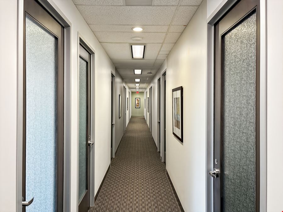 ON, Toronto - Bloor and Yonge